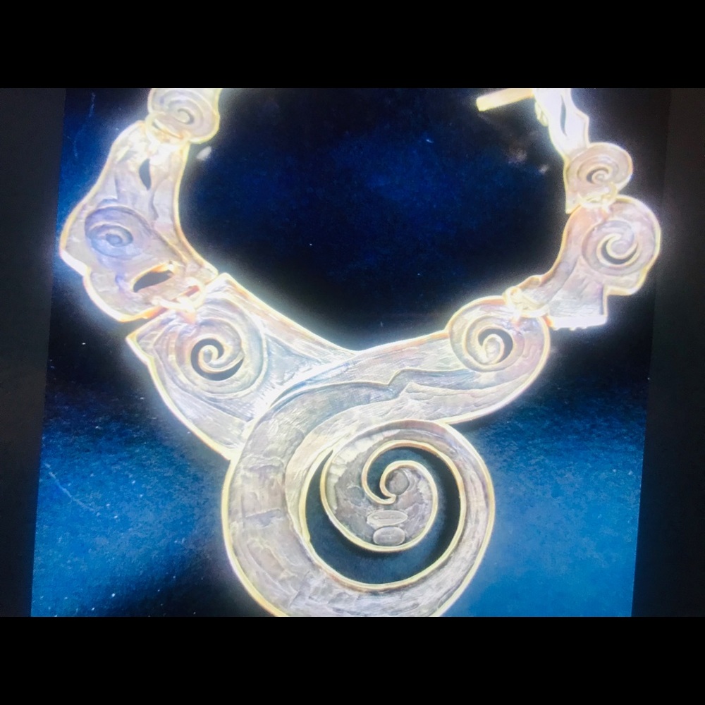 OSCAR DE LA RENTA GOLDEN NECKLACE IN ORIGINAL BOXE - Picture 6 of 16